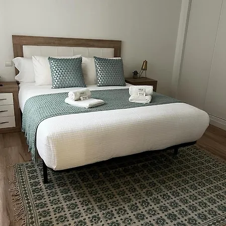 White Con Parking Gratis * Vigo